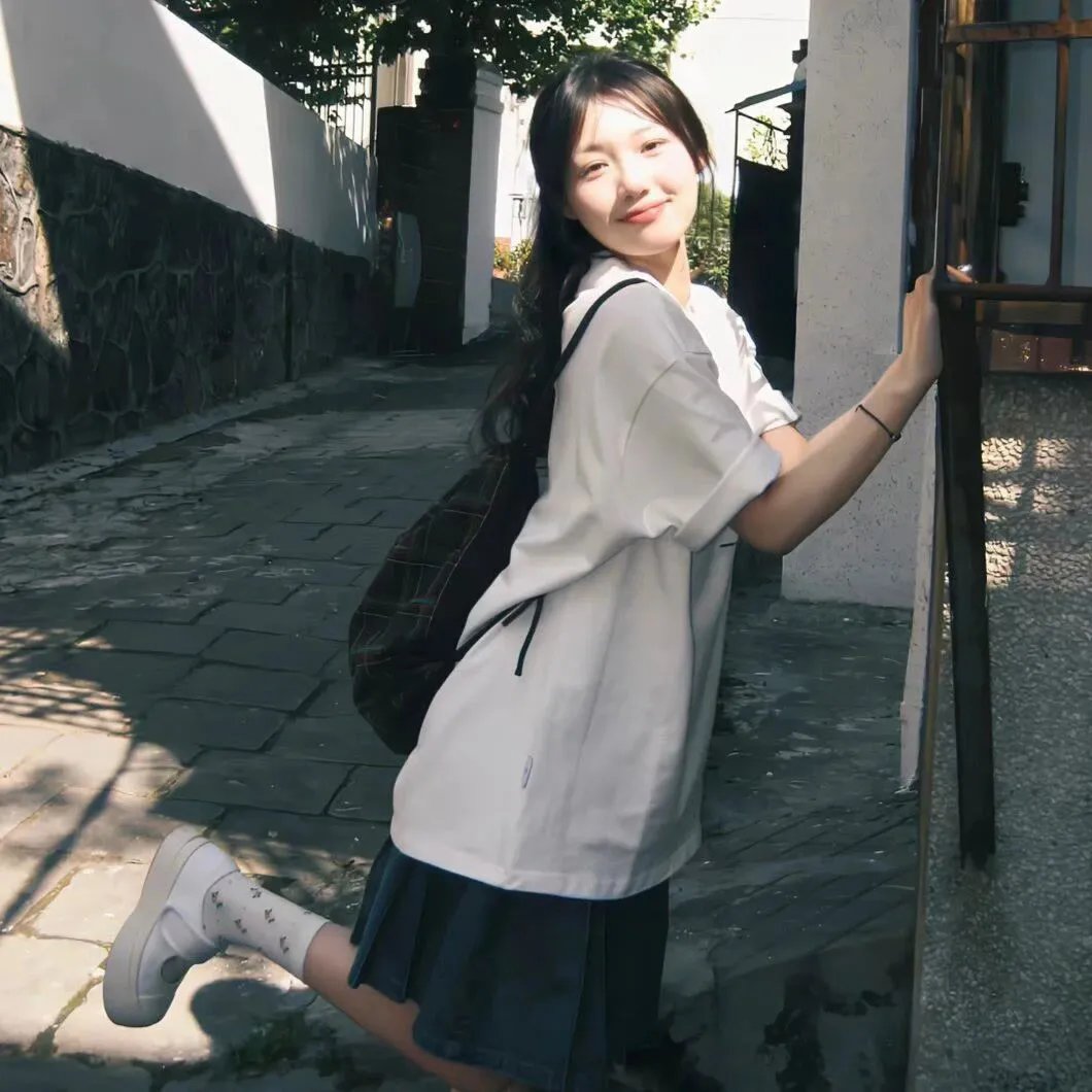 我的朋友都恨我海报